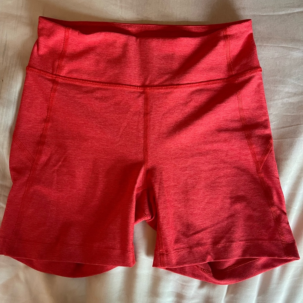 Outdoor voices warmup short